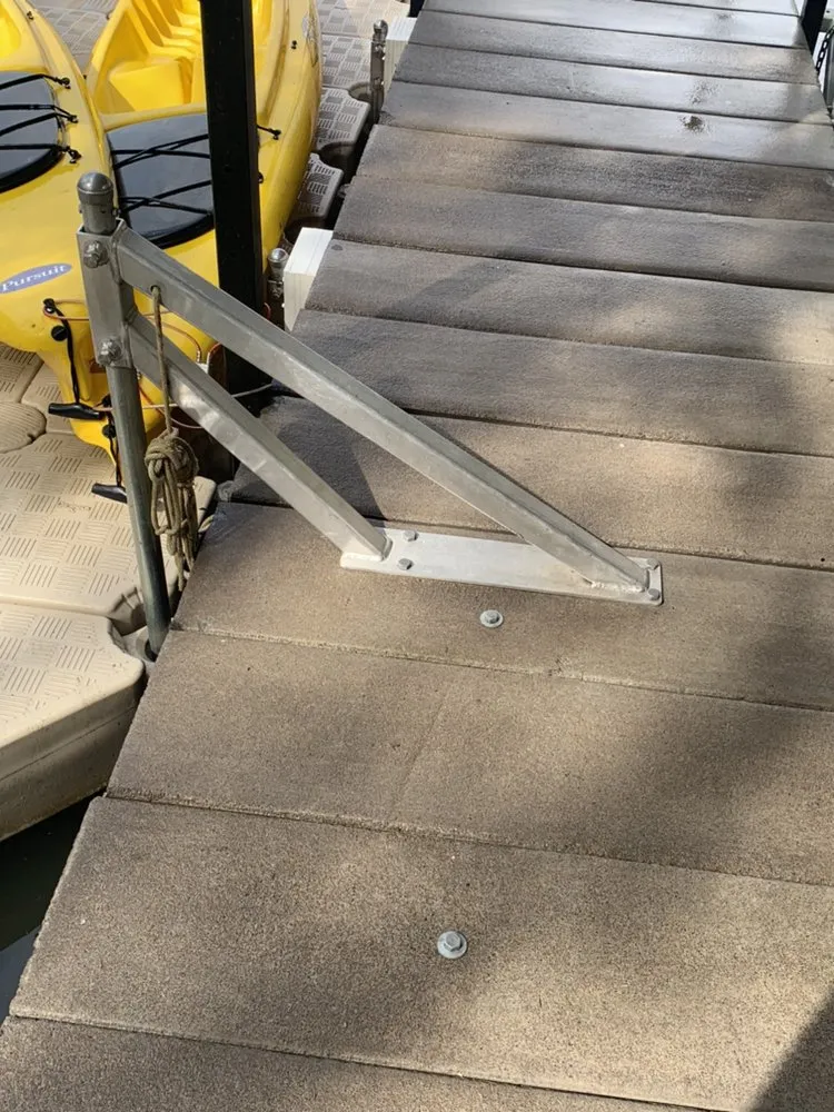 Reliable shingle roofing service experts serving Rocky Mount, MO - Ozark Dock Wash