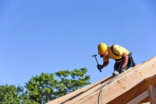 P & E Home Remodeling Logo