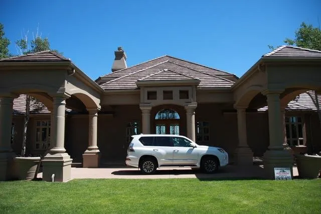 Slide of Pachner Exteriors