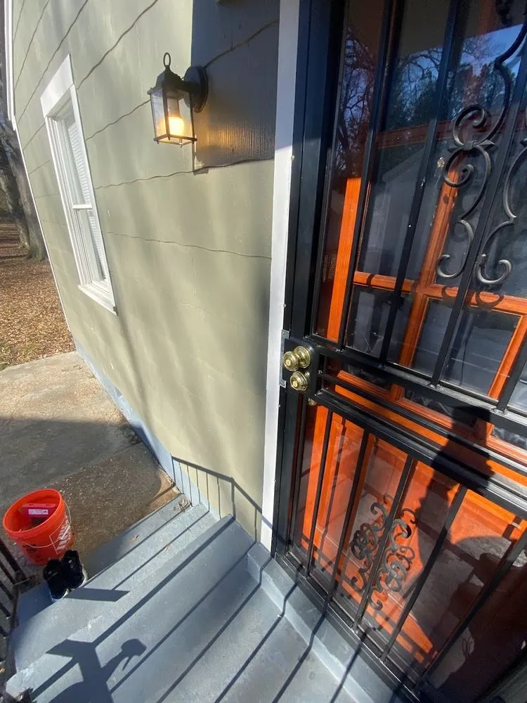 Slide of Paco The Fixer Pro