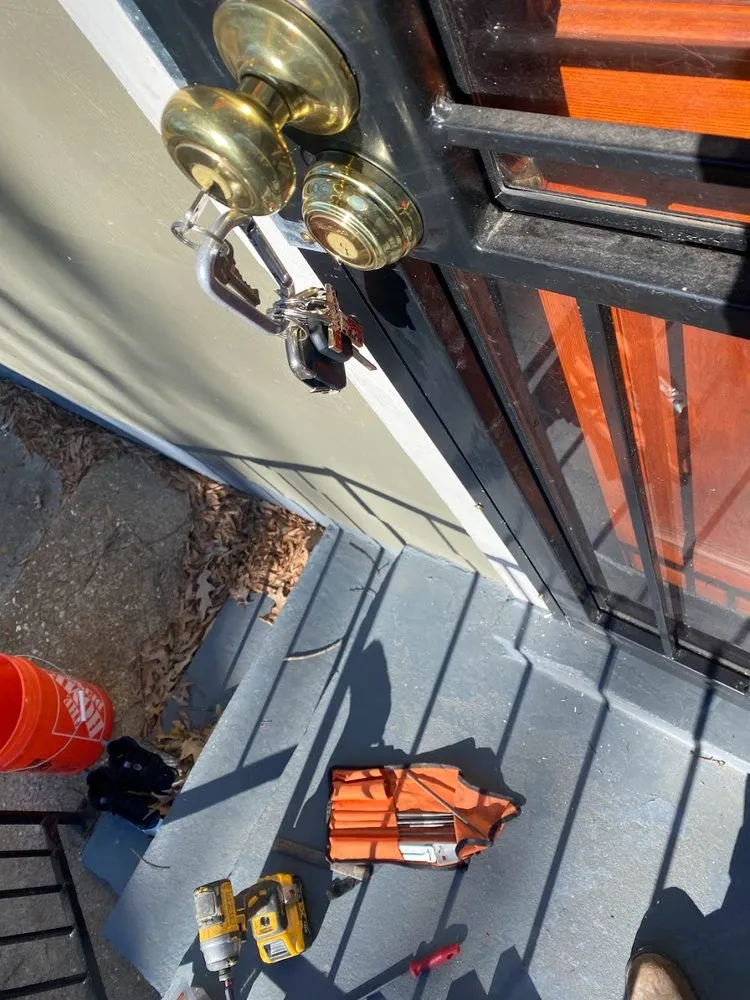 Slide of Paco The Fixer Pro