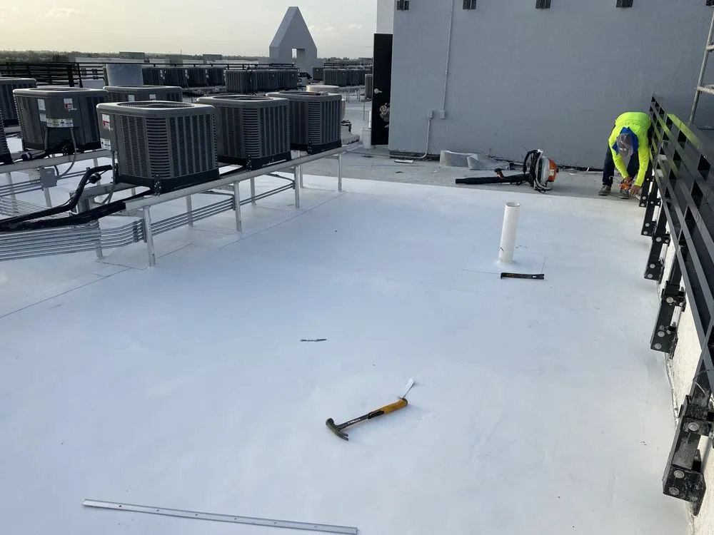 Slide of Paiz Construction