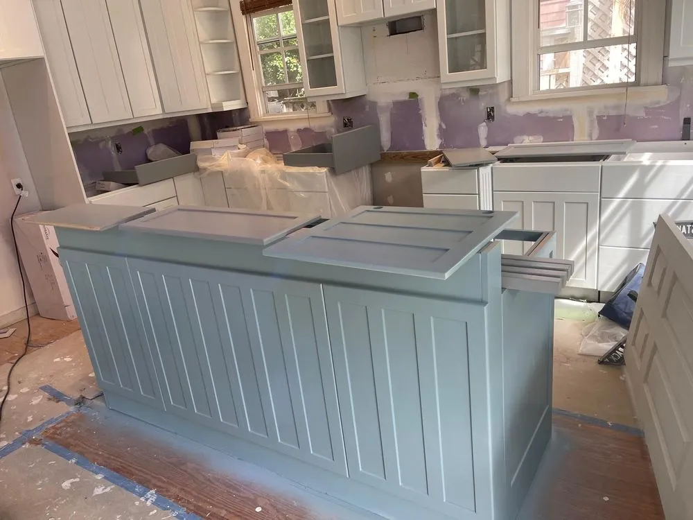 Slide of Paiz Construction