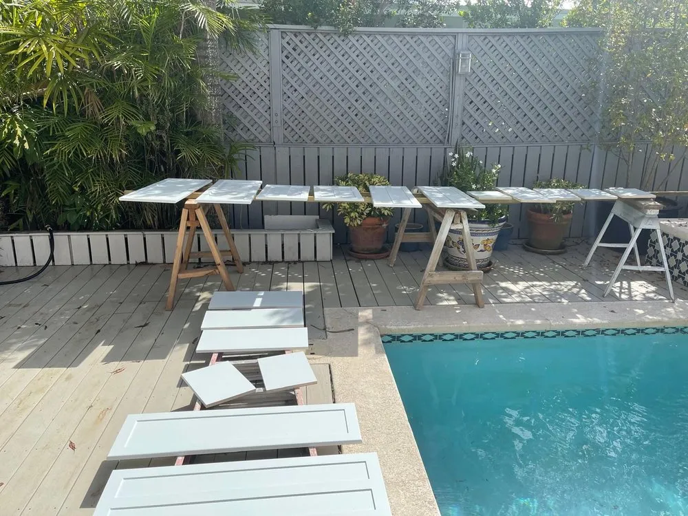 Slide of Paiz Construction