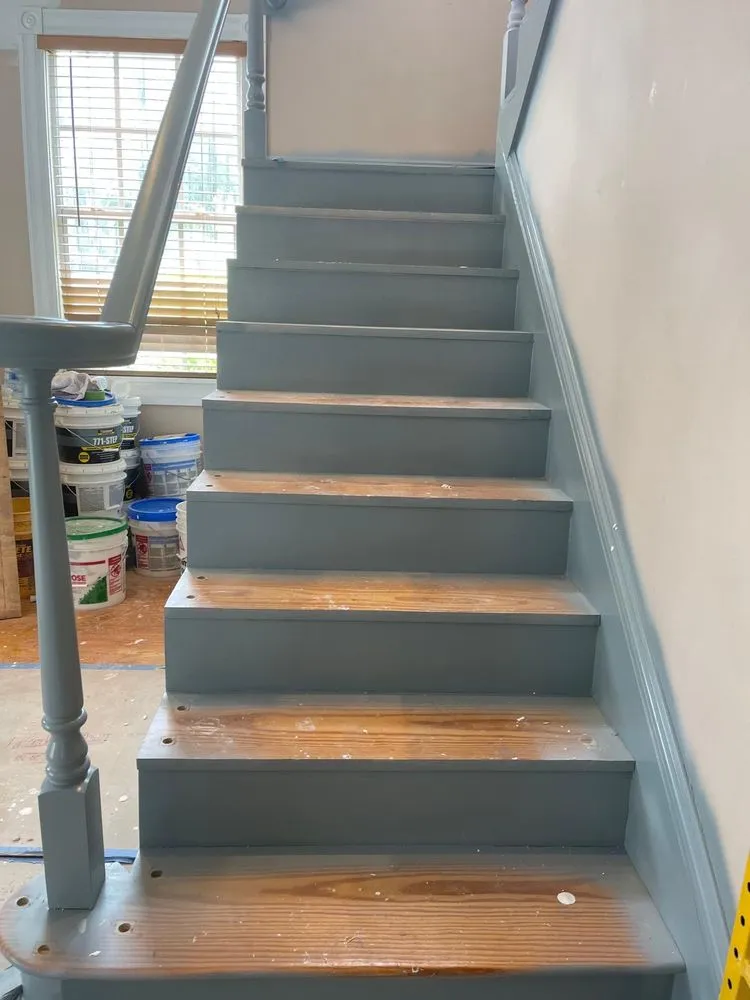 Slide of Paiz Construction