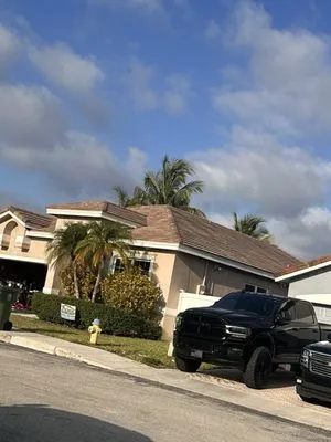 Paletz Roofing & Inspection Logo