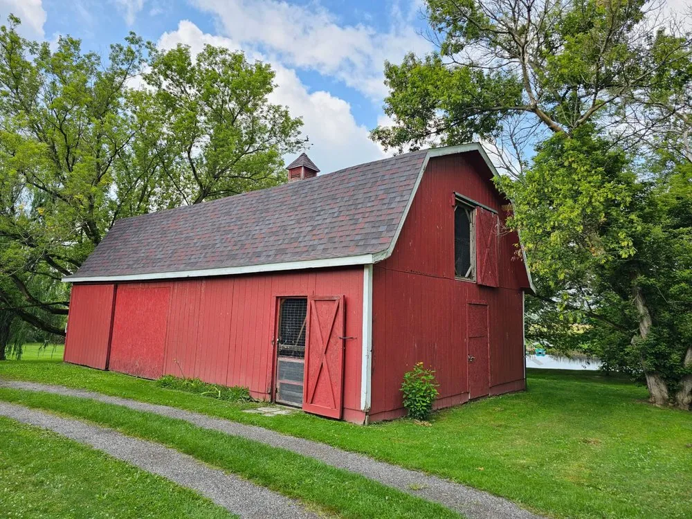 Slide of Pally Roofing