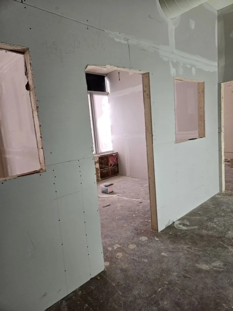 Slide of Palomino Construction and Roof