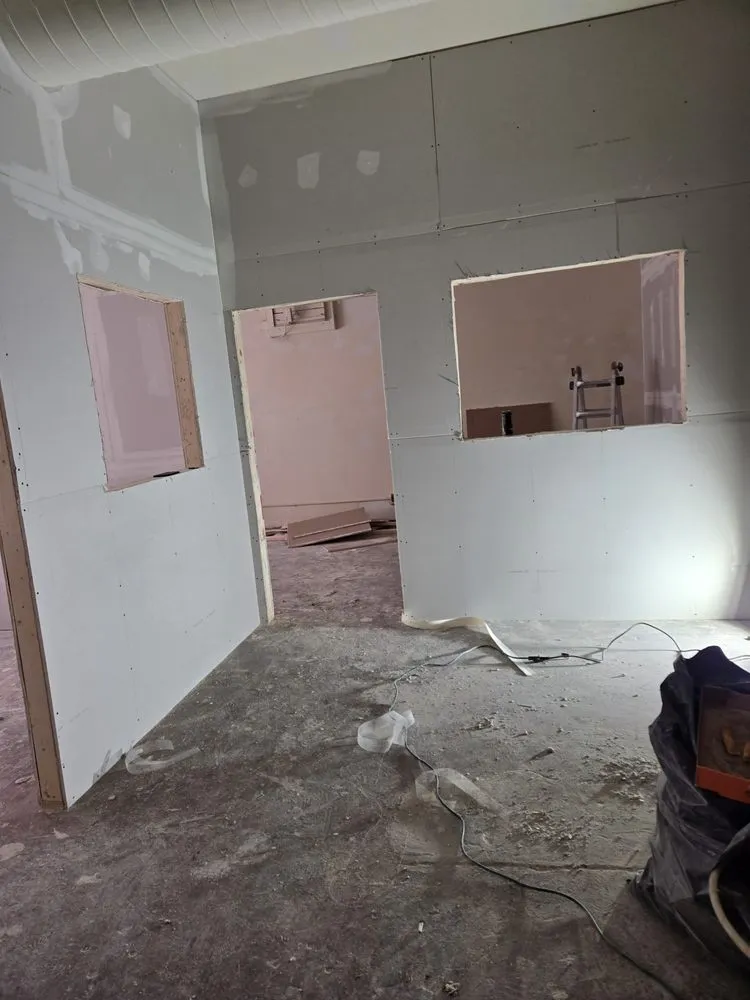 Slide of Palomino Construction and Roof