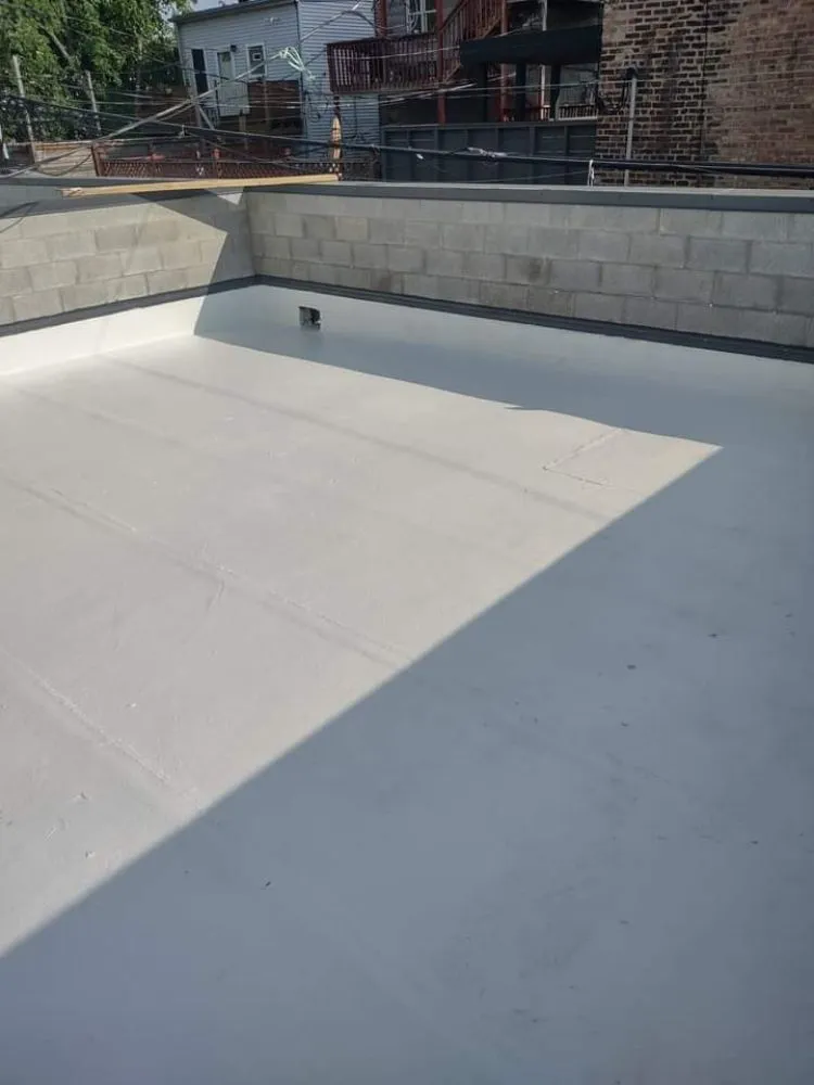 Slide of Palomino Contrucción And Roof