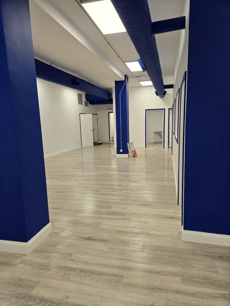 Slide of Palomino Contrucción And Roof