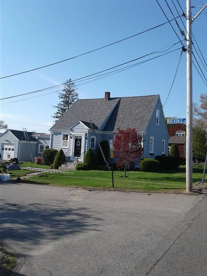 Slide of Pannoni Roofing