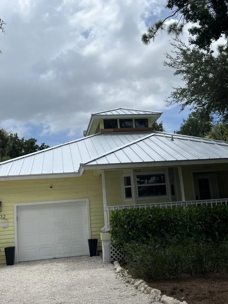 Slide of Paradise Roofing & Construction