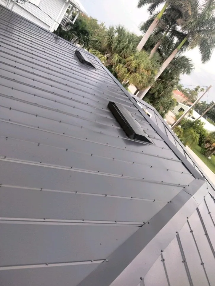 Slide of Paradise Roofing & Construction