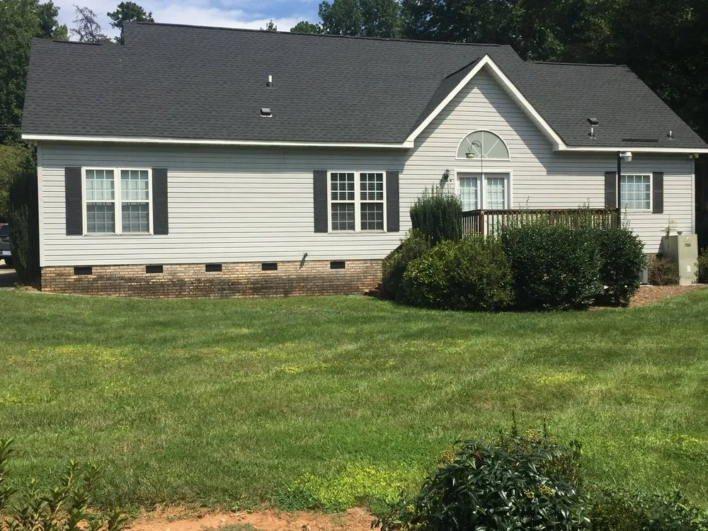 Slide of Paradise Roofing