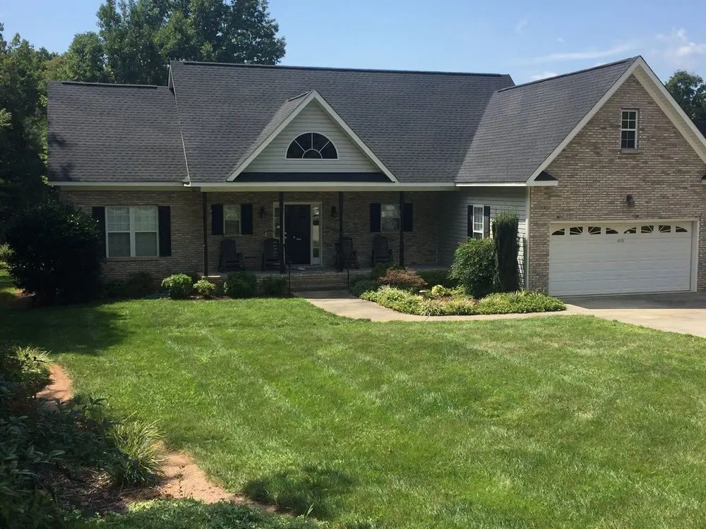 Slide of Paradise Roofing