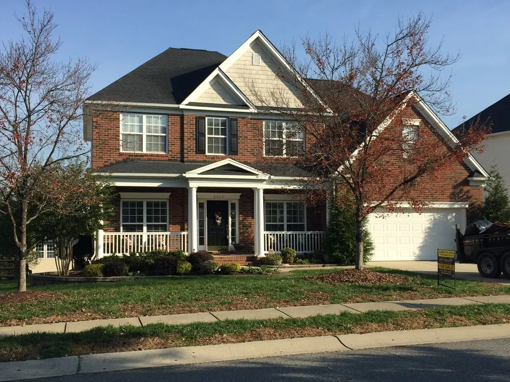 Slide of Paradise Roofing