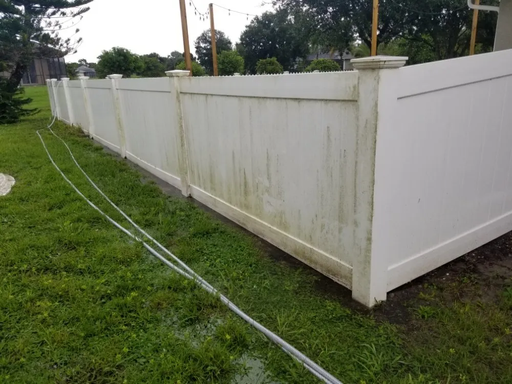Professional roof repair experts serving Pt Charlotte, FL - Paradise Soft Wash