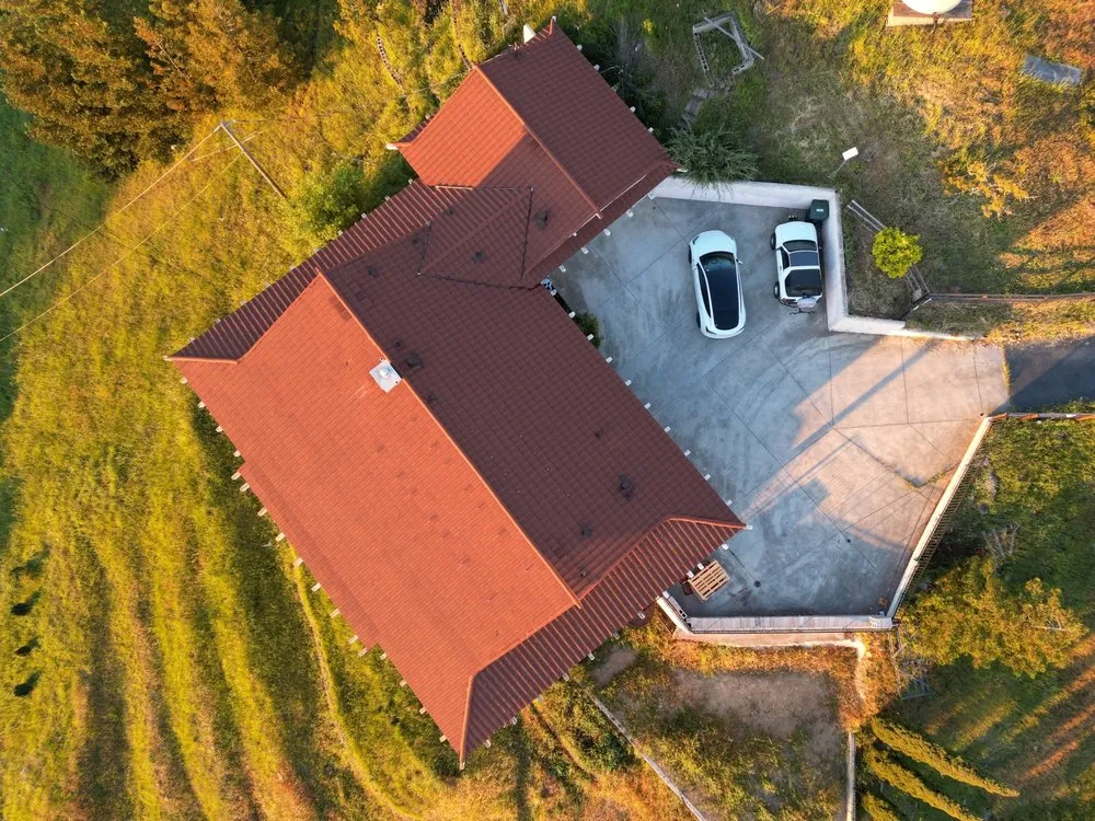 Slide of Paragon Roofing