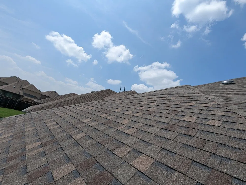 Slide of Parallel Roofing & Construction