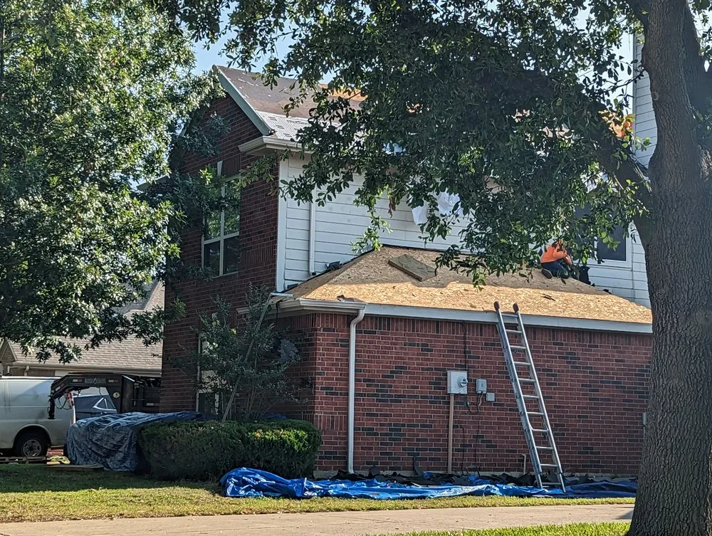 Slide of Parallel Roofing & Construction