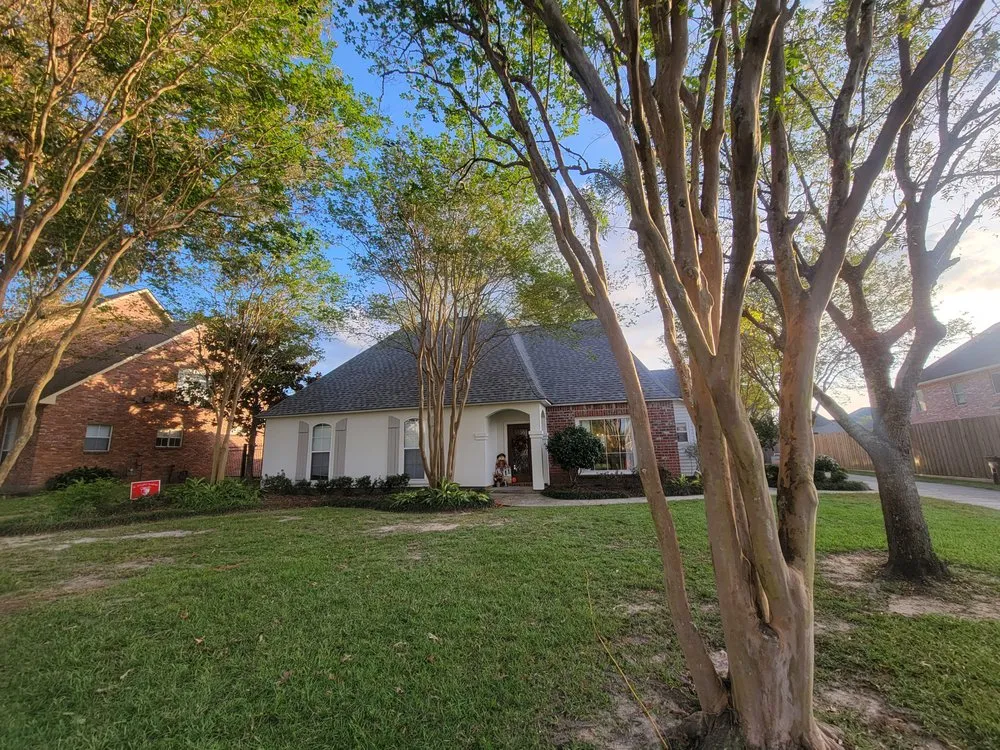 Licensed residential roofing service for residential properties across Geismar, LA - Parishbuilders