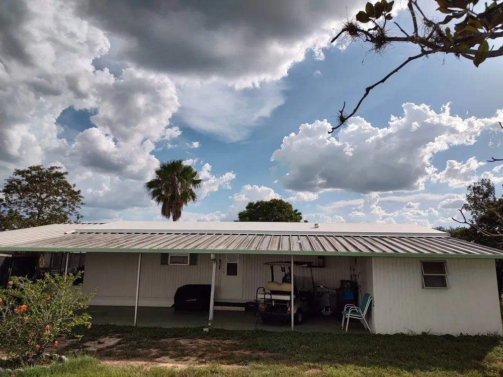 Slide of Parlament Roofing & Construction