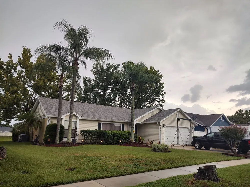 Slide of Parlament Roofing & Construction