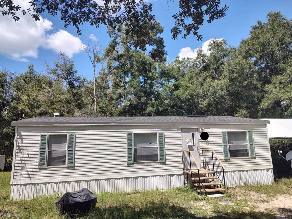 Slide of Parlament Roofing & Construction