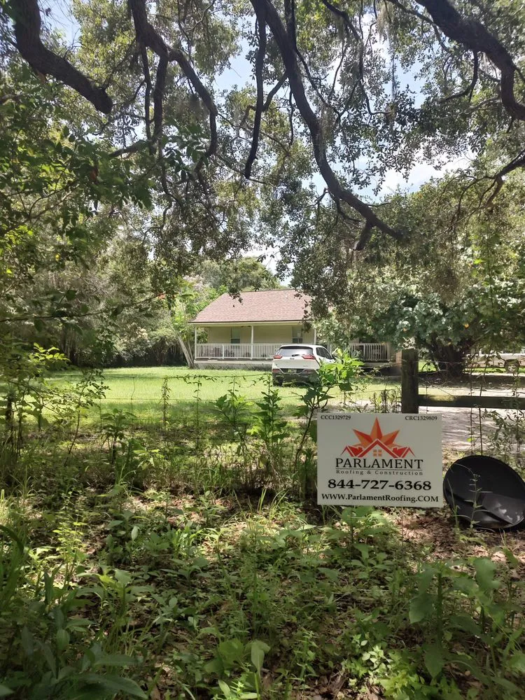 Slide of Parlament Roofing and Construction