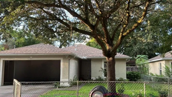 Slide of Parlament Roofing and Construction