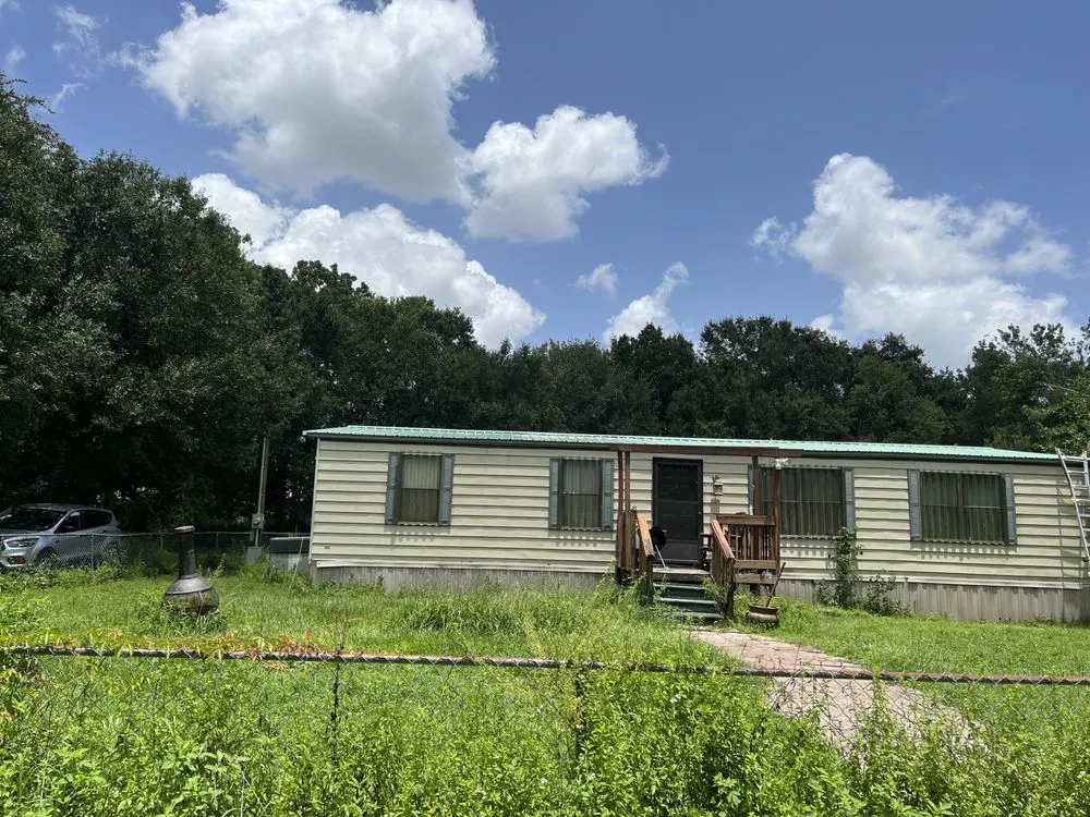 Slide of Parlament Roofing and Construction
