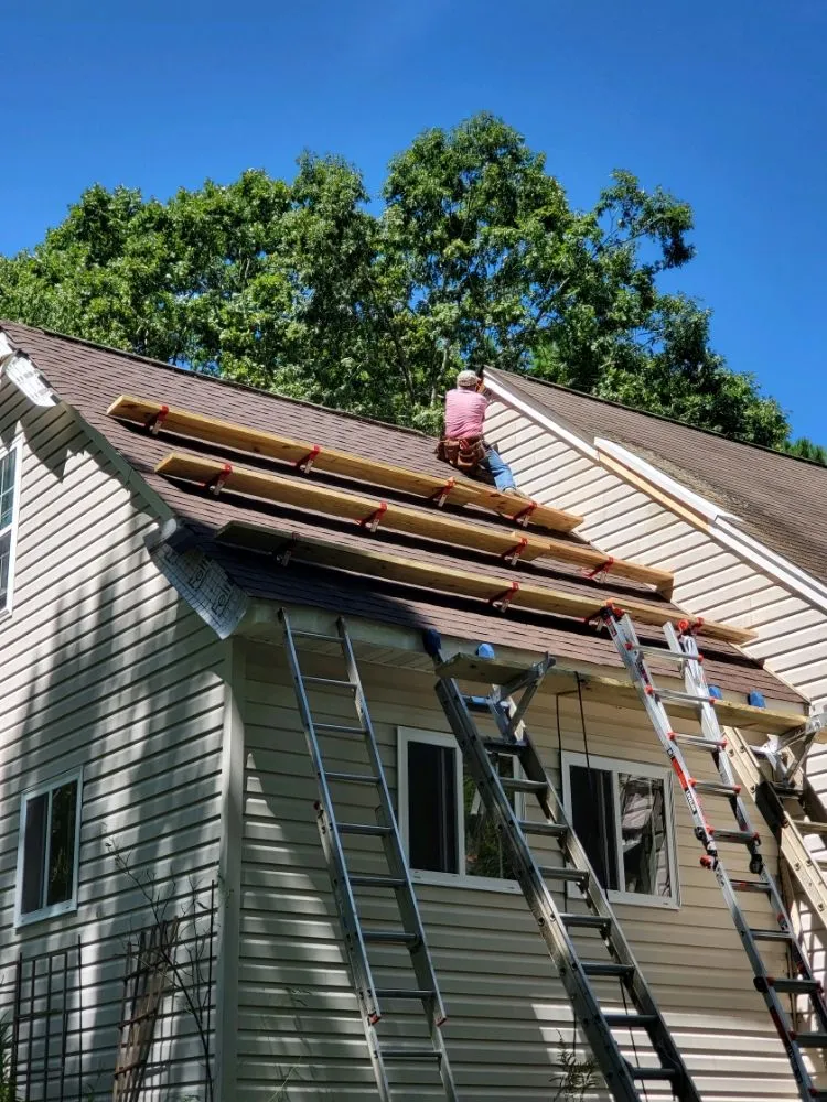 Expert residential roofing service in Diggs, VA - Parlett Construction