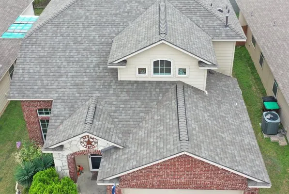 PaRu Roofing and Construction Logo