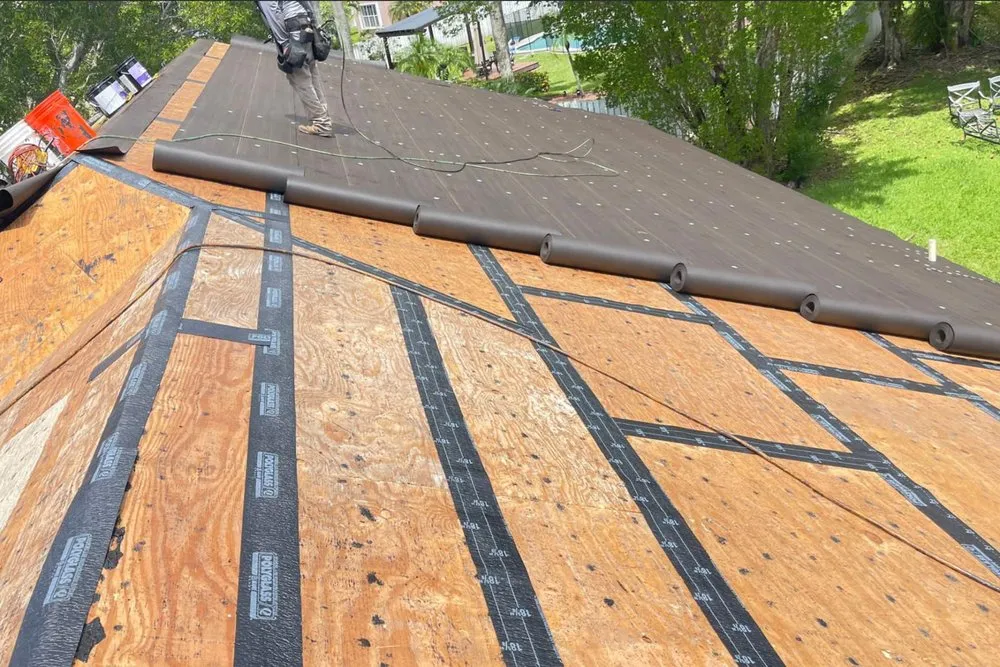 Slide of Pasat Roofing & Solar