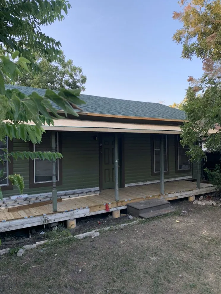 Slide of Patrick's Construction and Roofing Services