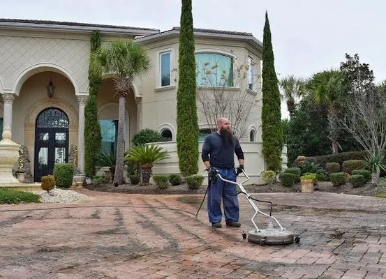 Patriot Roofing & Pressure Washing Logo
