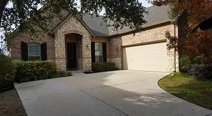 Patriot Roofing Logo