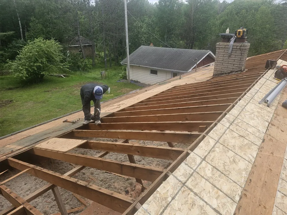 Professional roof repair with free inspection in St. Cloud, MN by Paucar Construction