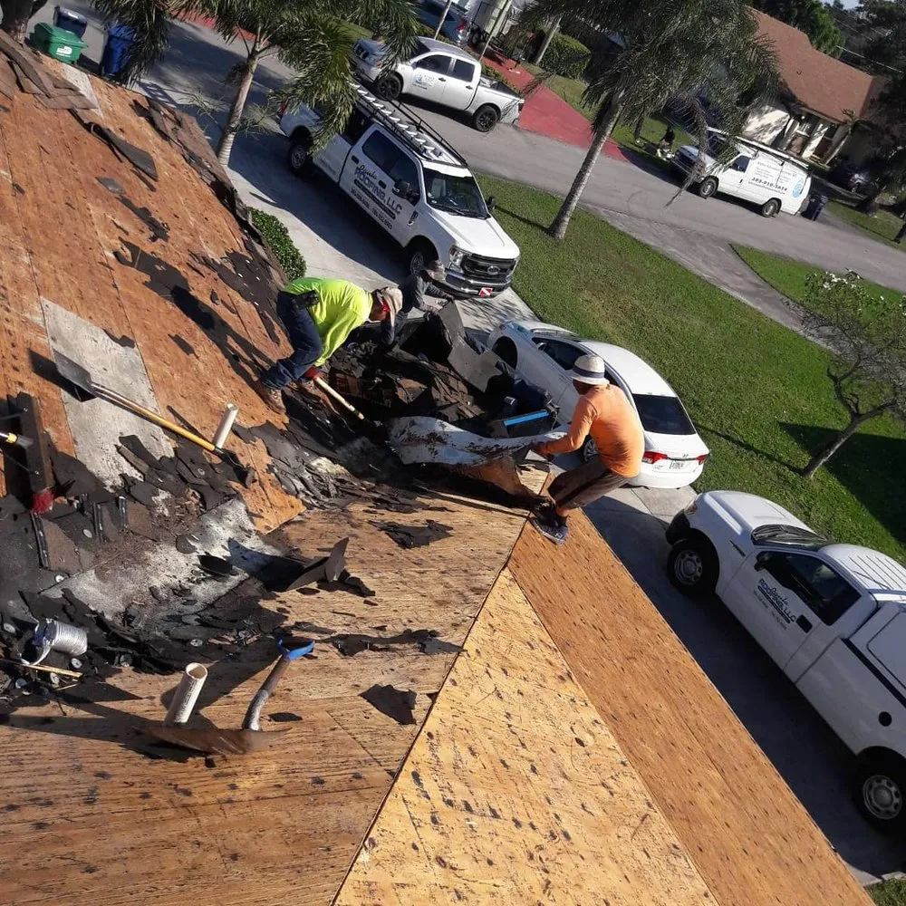 Slide of Paula Roofing