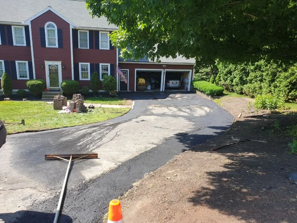 Top-rated roof leak repair for fast service across Feasterville Trevose, PA - Paving Standards