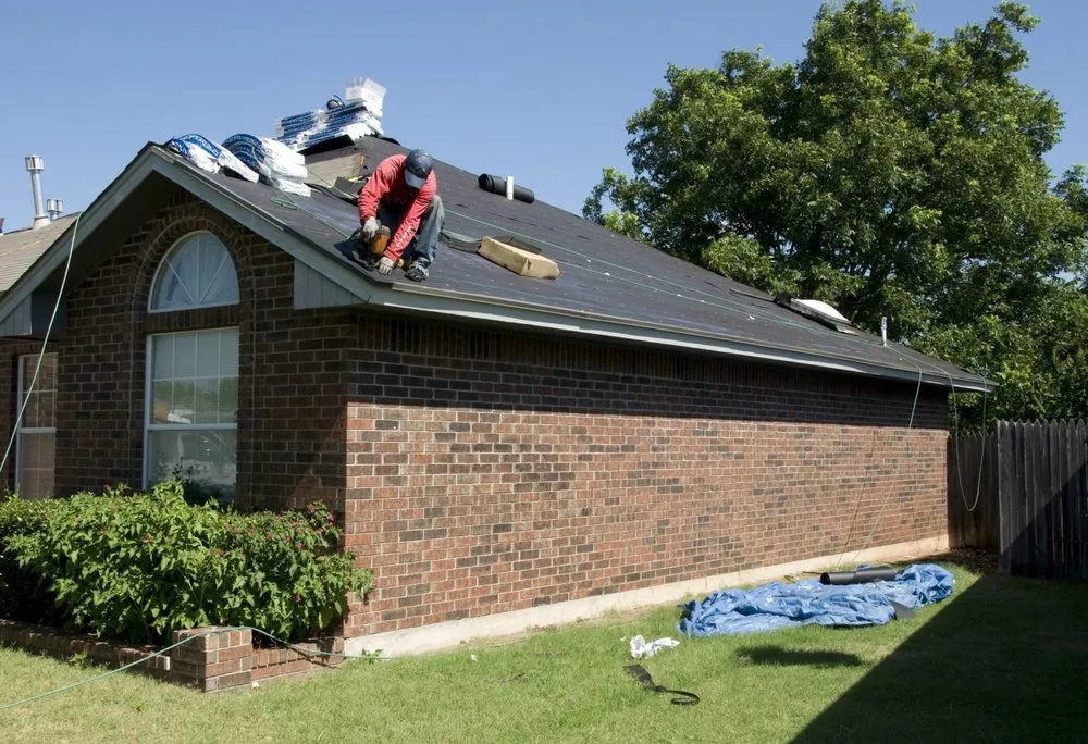Emergency roof replacement for homes in Kathleen, GA by Payne Enterprises