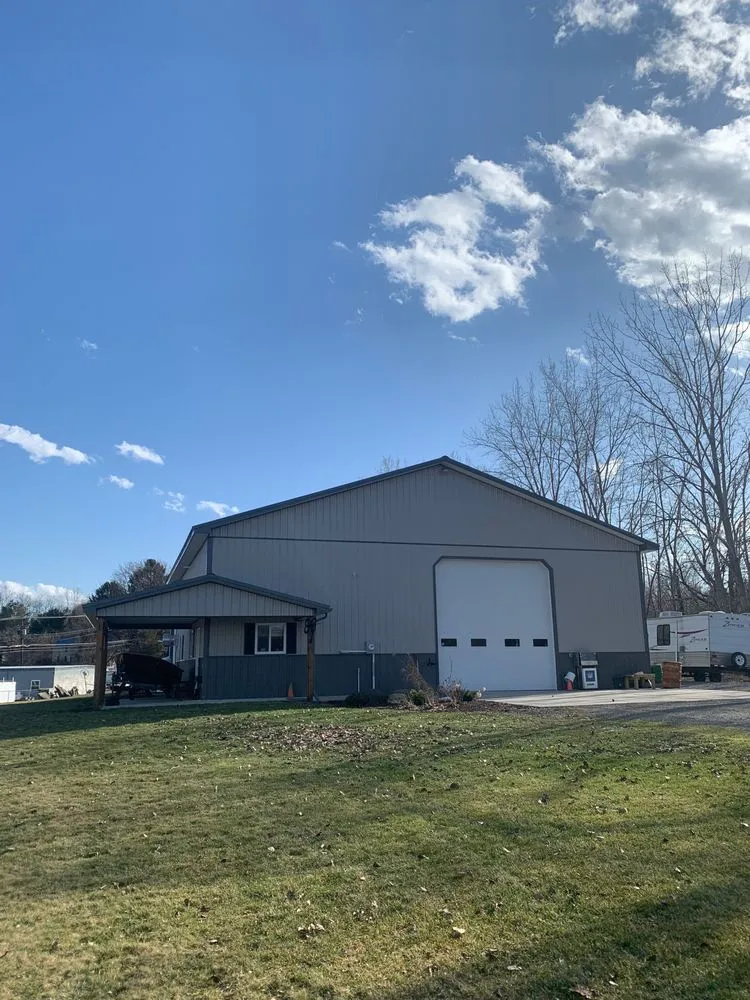 Slide of Peachey Builders