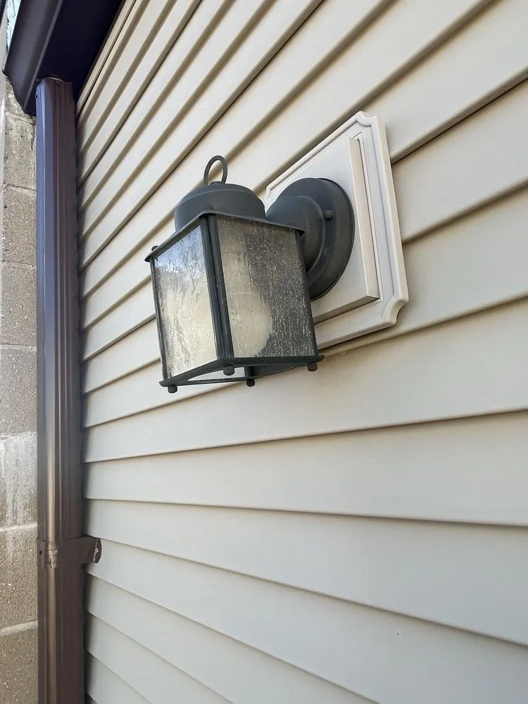 Slide of Peak and Point Roofing repair