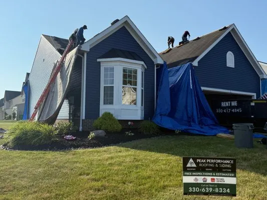 Peak Performance Roofing & Siding Logo