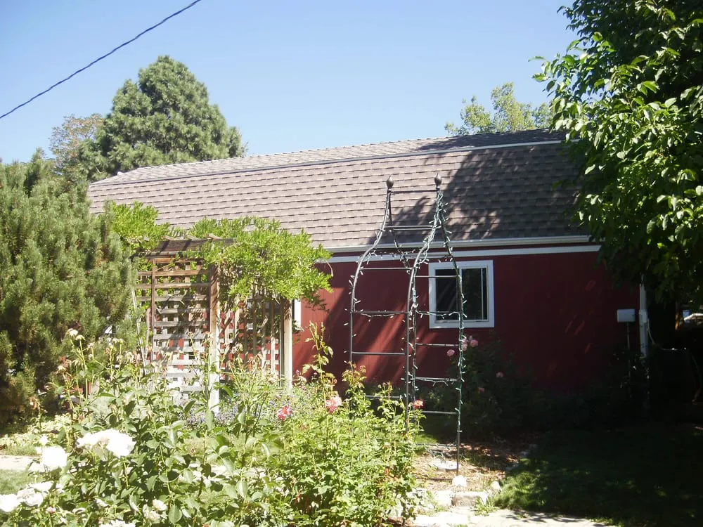 Slide of Peak Performance Roofing