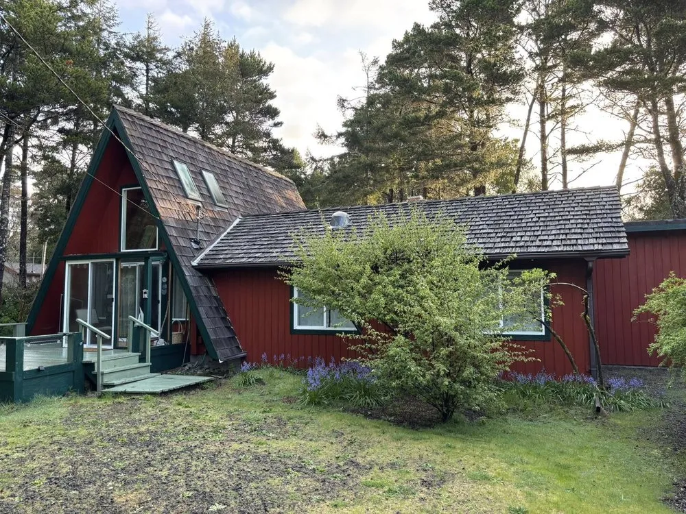 Slide of Peak Pros Roofing & Construction