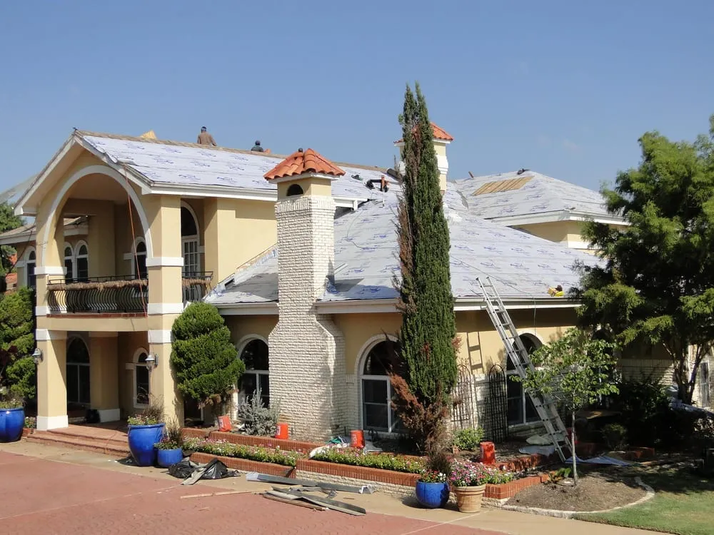 Slide of Peak Roofing & Construction