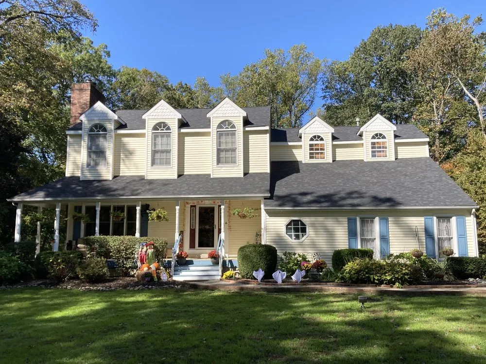 Top-rated roof installation for homes in Woolwich Township, NJ by Peak Roofing and Siding
