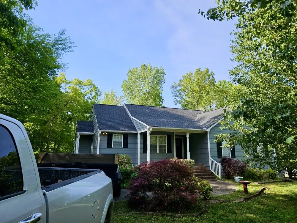 Slide of Peak Roofing Solution